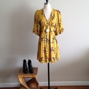 🎉HP🎉 Weekend Wear Betsey Johnson Dress-100% Silk