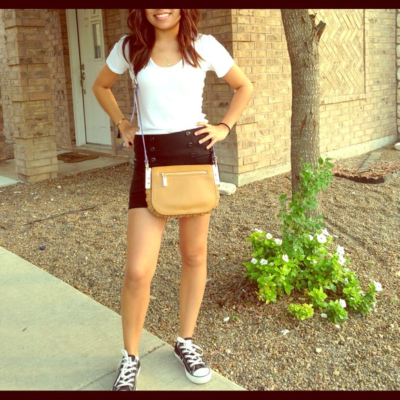 Vince camuto bag!! - Picture 1 of 5
