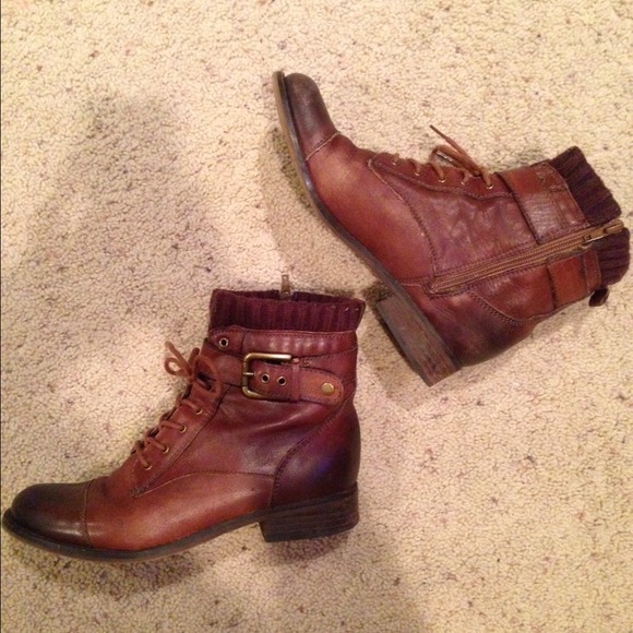 Ankle leather boot