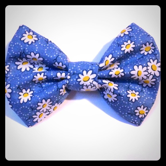 Daisy hair bow