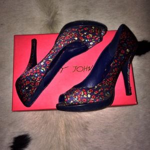 BETSEY JOHNSON Rosy Navy Peeptoe Pumps