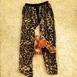 Lightweight cheetah pants🐆