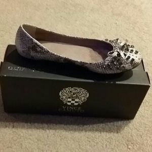 Vince Camuto Friso flats