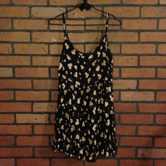 🚫SOLD🚫 Brandy Melville sunflower jada