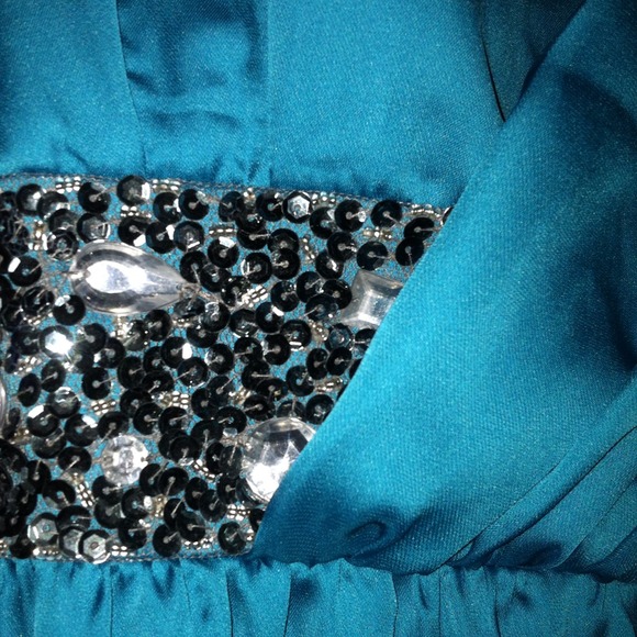 SOLD! Blue Homecoming/Prom Dress - Picture 2 of 2