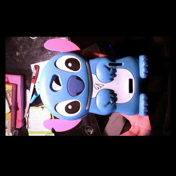 Accessories - Stitch HTC One X phone case! Hardly used!