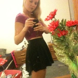 studded fuschia crop top! size M , 34DD