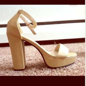 Nudes strap heels/tie due shirt bundle