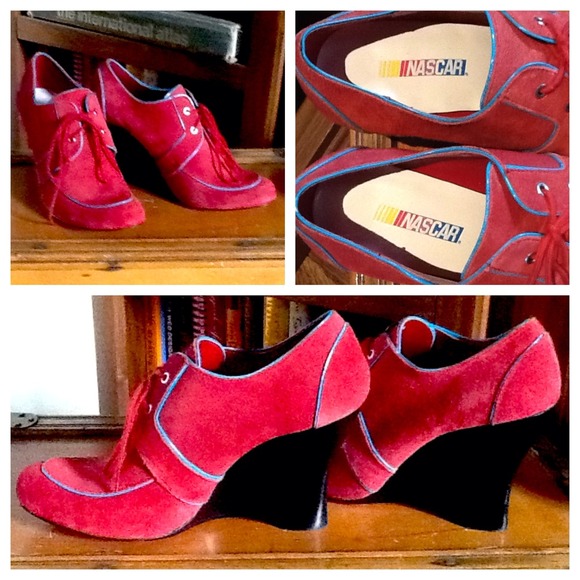 Nascar Red and Turquoise Wedges.... Racin' Hot! - Picture 1 of 3