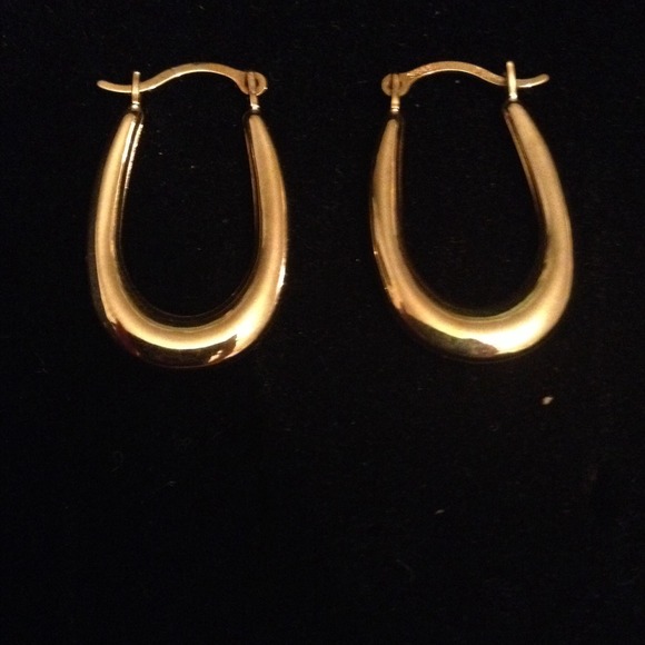 10k yellow gold hoop earrings