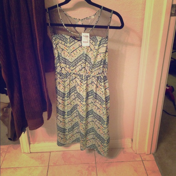 Dress - Picture 1 of 1