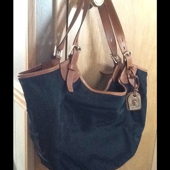 Dooney & Bourke Handbag