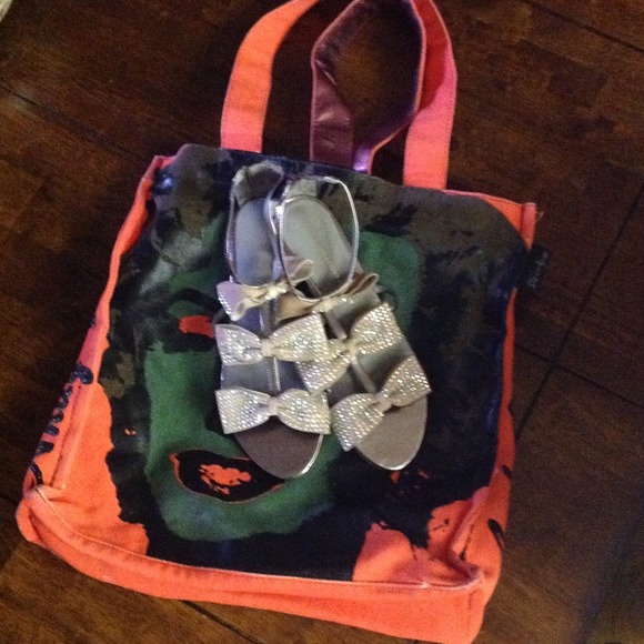 Bundle for @mswhite56 sandals KG plus tote Andy W