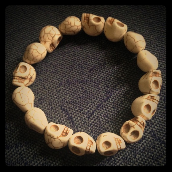 Skull head bracelet.
