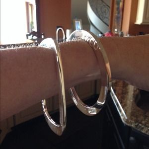 Two pic of the t&c together