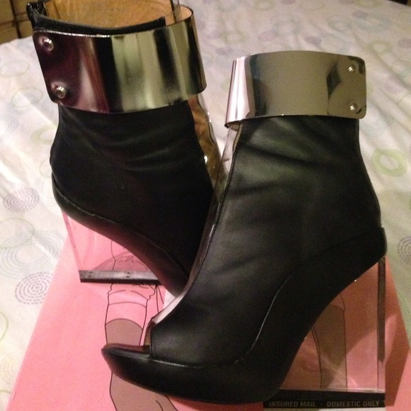 🚫🚫SOLD🚫🚫🚫Jeffrey Campbell roni mc - Picture 3 of 3