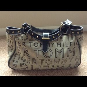 Tommy Hilfiger handbag!!👜