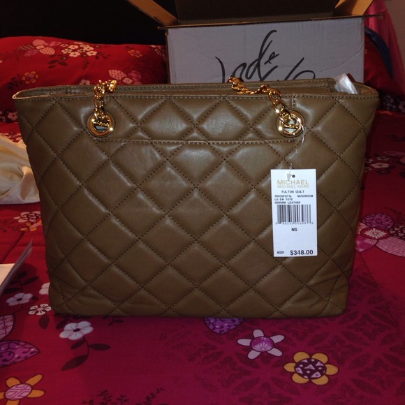 ❌Sold on threadflip ❌ - Picture 2 of 4