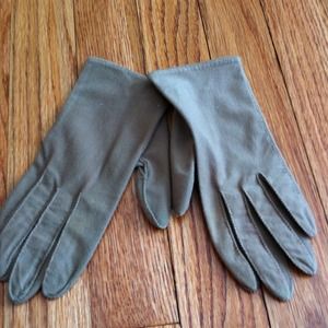 Beige cotton gloves