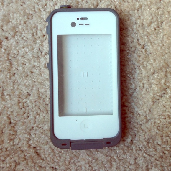 SOLD Life Proof case