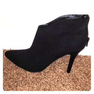 Carlos Santana Black Suede Bootie, sz 8.5