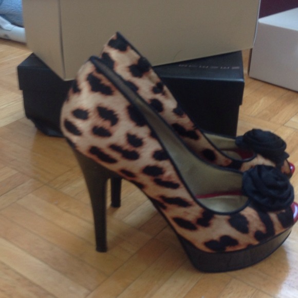 Guess heels