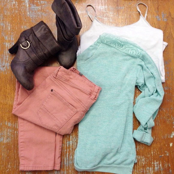 SOLD IN BUNDLE. Blush colored Skinny Jeans