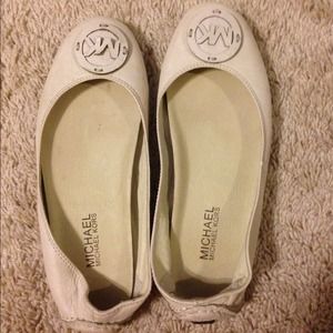 Authentic Michael Kors flats.