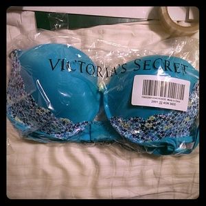 😊SOLD😊Victoria's secret bra