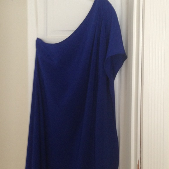 One shoulder silk dress