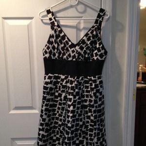 Funky houndstooth knee length cocktail dress