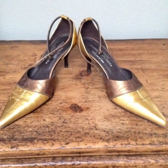 Donald Plinar Couture 9M metallic kitten heels.