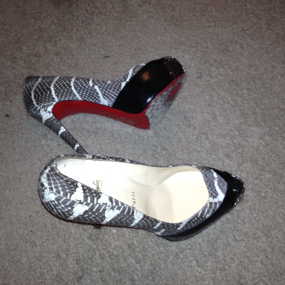 Heels - Picture 1 of 1