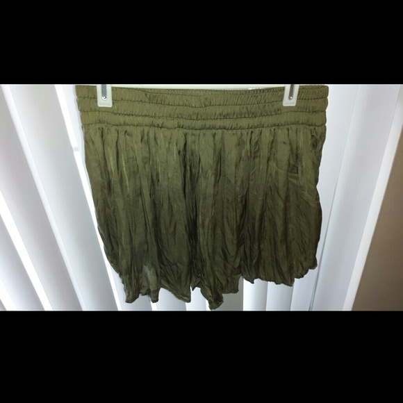 Shorts - Picture 4 of 4