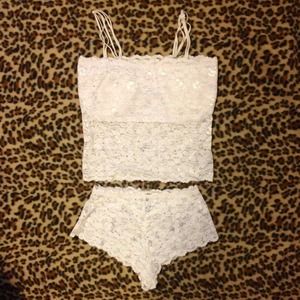 NWOT lace lingerie set never used