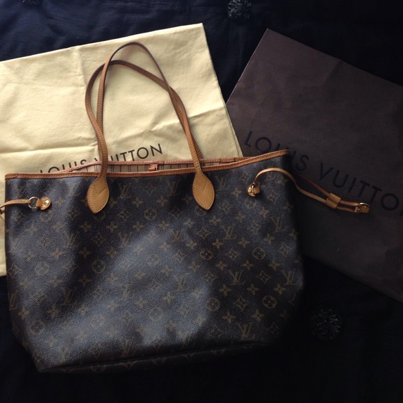 Louis Vuitton Handbags - Authentic Louis Vuitton Neverfull