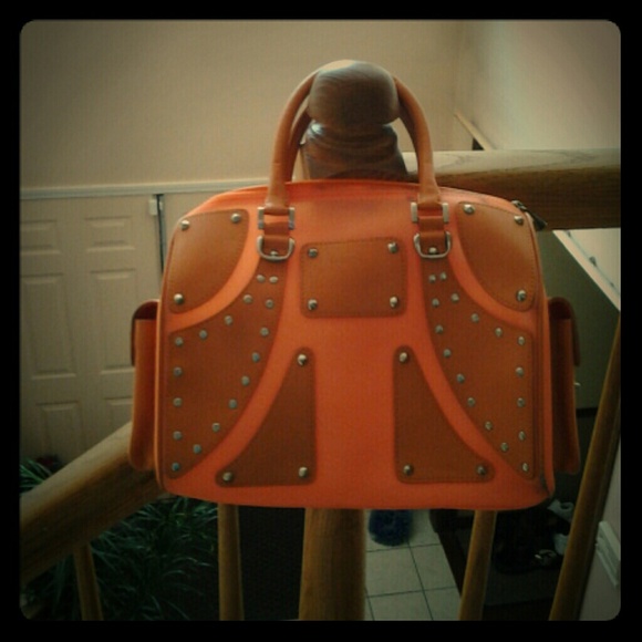 Purse - Picture 1 of 4