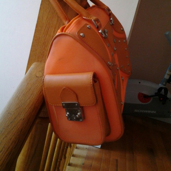 Purse - Picture 2 of 4