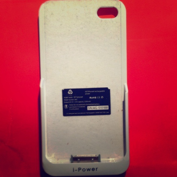 Chargable iPhone 4 Case