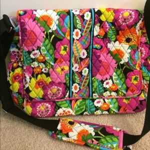 Vera Bradley Messenger Baby Bag in Va Va Bloom