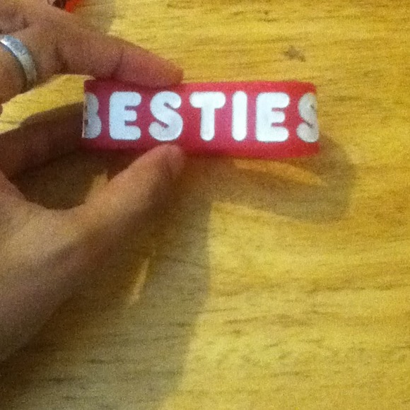 Bands - Picture 4 of 4