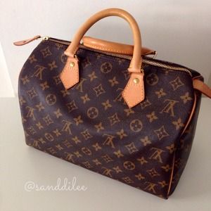 SOLD :: Authentic LV Speedy 30