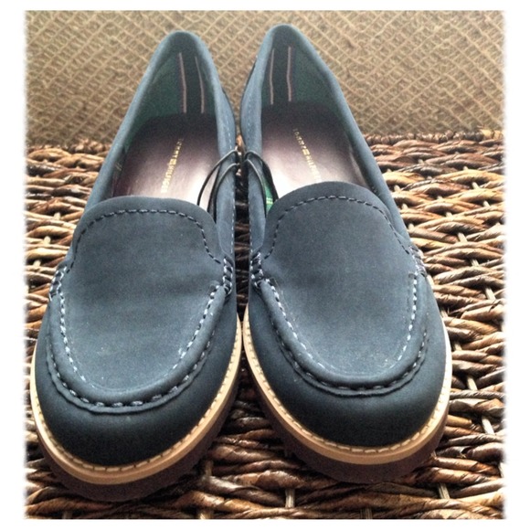 🔴SOLD🔴Tommy Hilfiger loafer, navy blue color