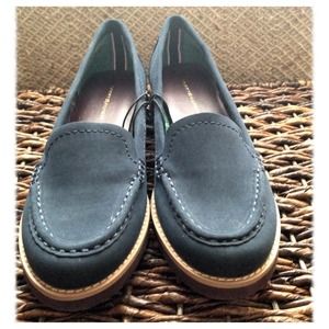 🔴SOLD🔴Tommy Hilfiger loafer, navy blue color
