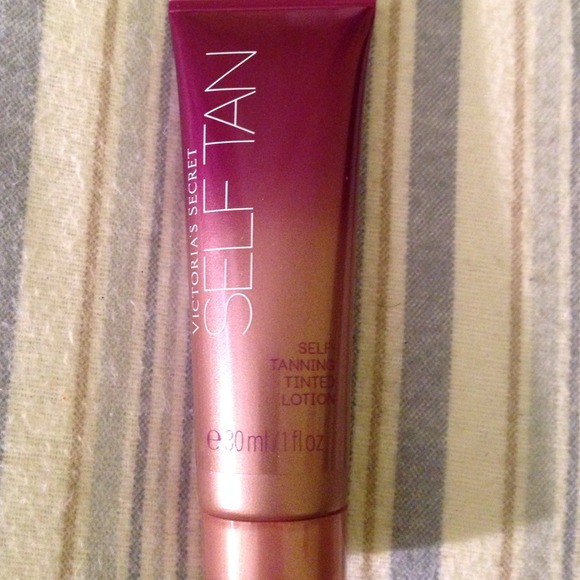 Victoria's Secret self tanner travel lotion