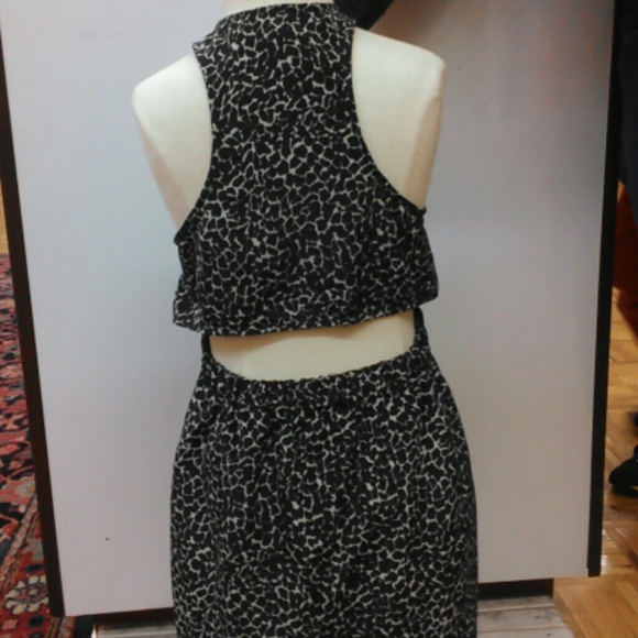 Dress - Picture 3 of 3