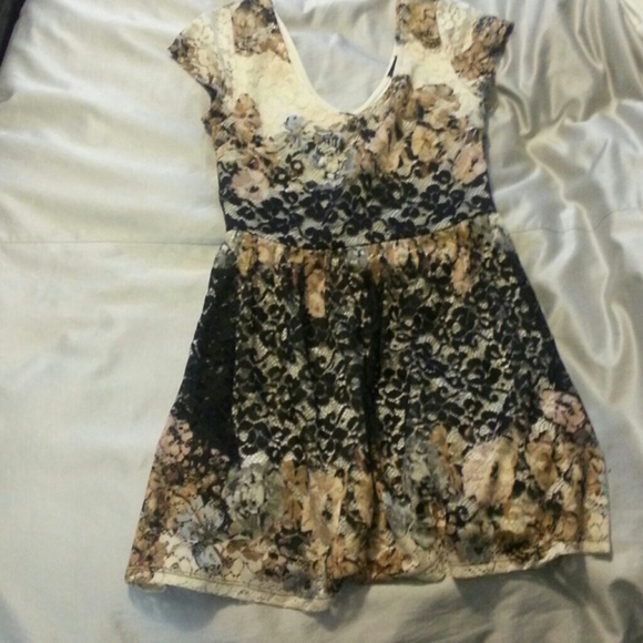 🎀HP🎀 Gorgeous lace Topshop dress!!