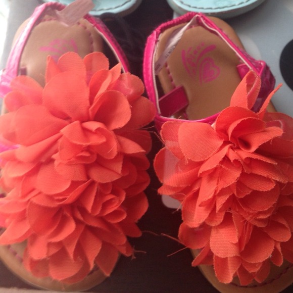 SOLD. Kids shoe 4/5
