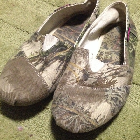 TOMS Shoes - Camo toms camouflage toms