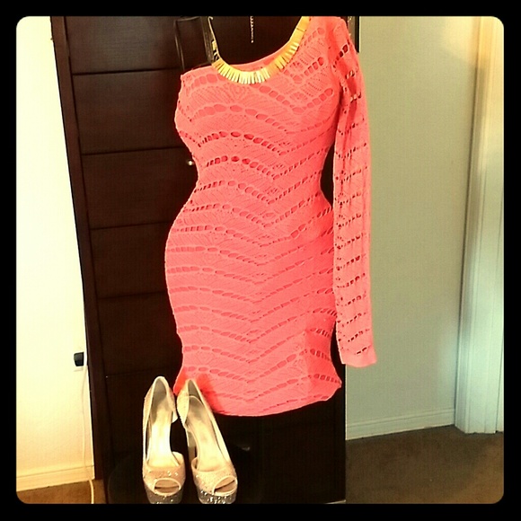 Bebe coral crochet dress - Picture 1 of 4
